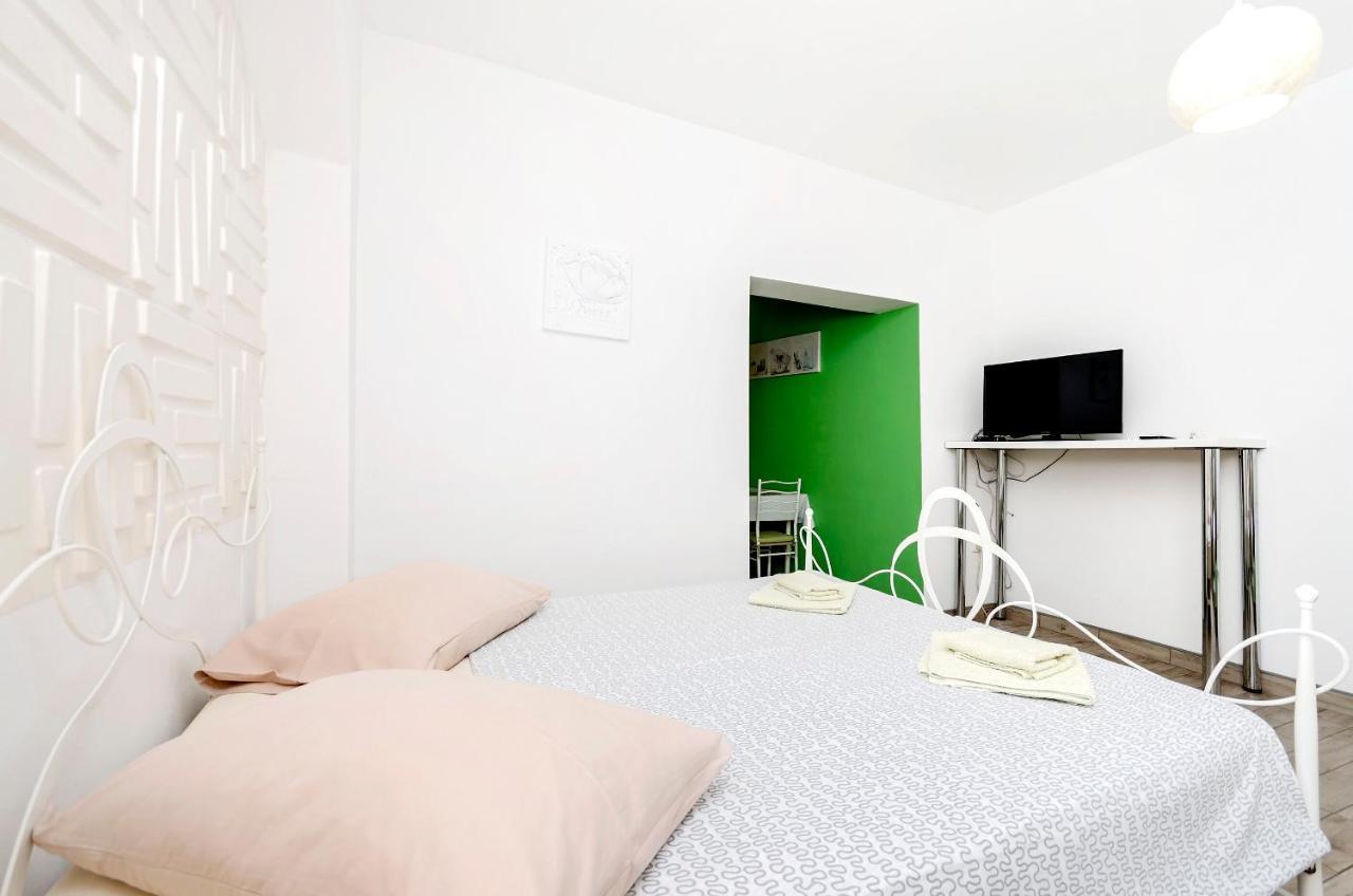Apartments And Room Take It Easy Tribunj (Sibenik-Knin) Exterior foto