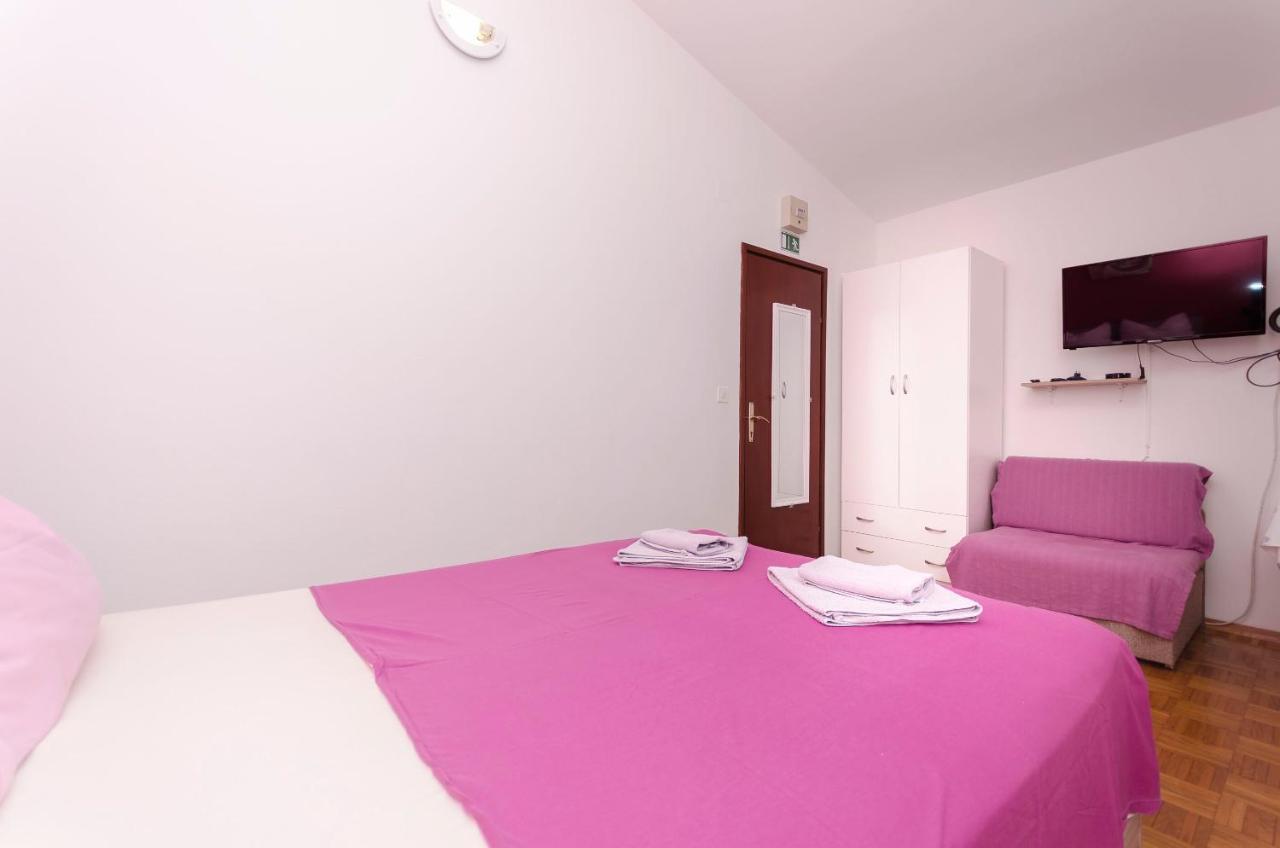 Apartments And Room Take It Easy Tribunj (Sibenik-Knin) Exterior foto