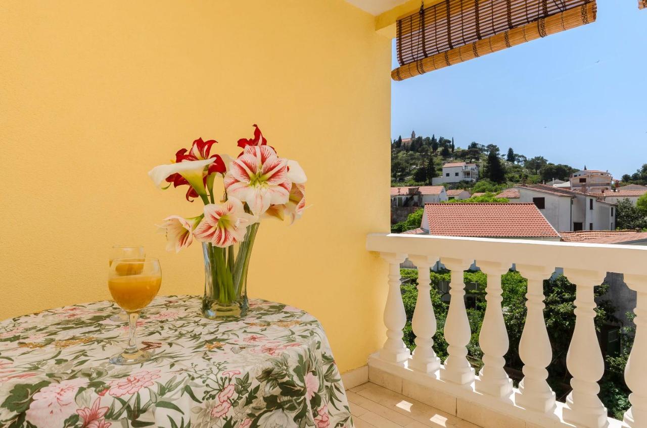 Apartments And Room Take It Easy Tribunj (Sibenik-Knin) Exterior foto